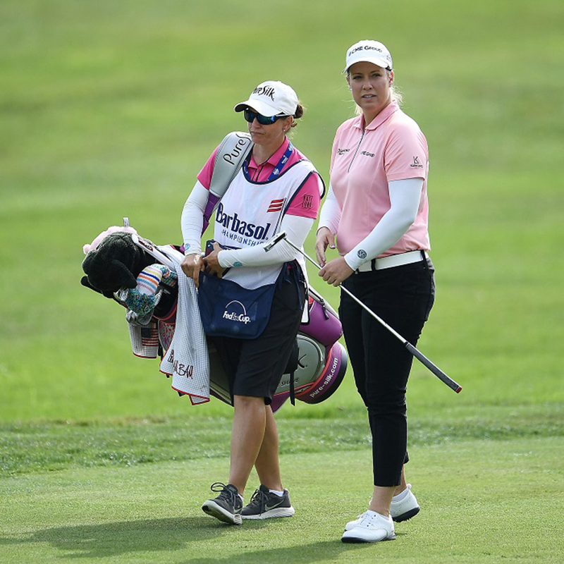 chơi golf sau mưa bão