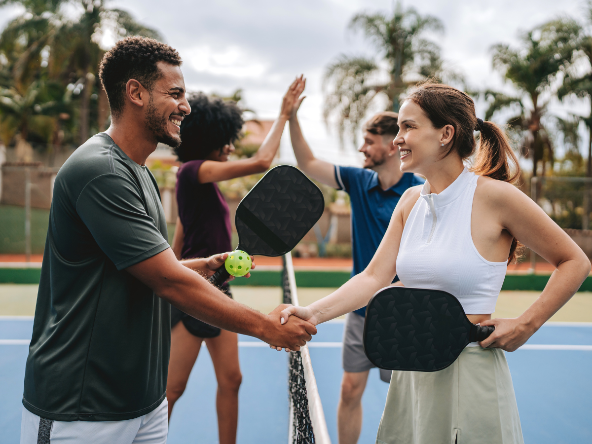 so sánh Golf, Pickleball và Gym