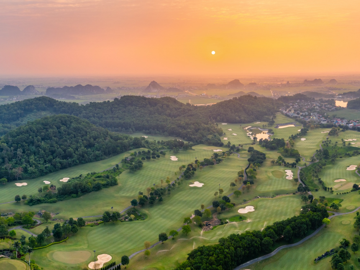 đặt sân Royal golf course 