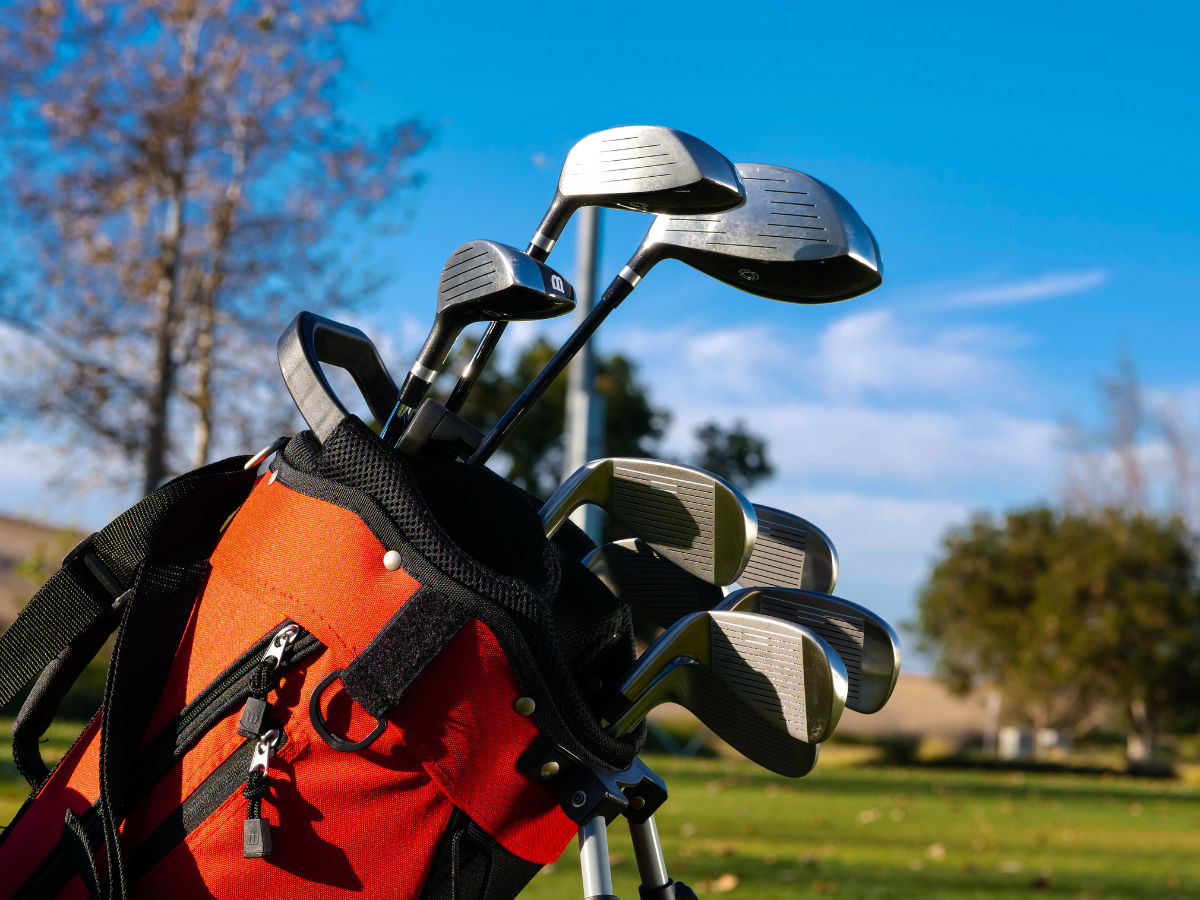 Mang gậy golf đi máy bay