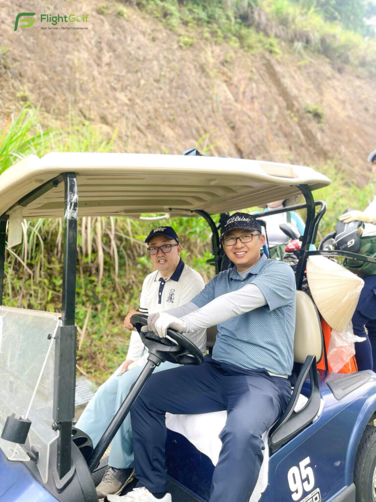  Tổ chức giải golf