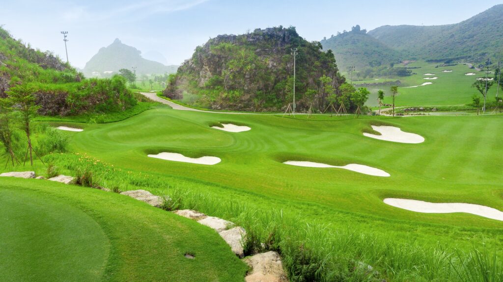 Các sân golf “cháy slot” tuần lễ cuối năm