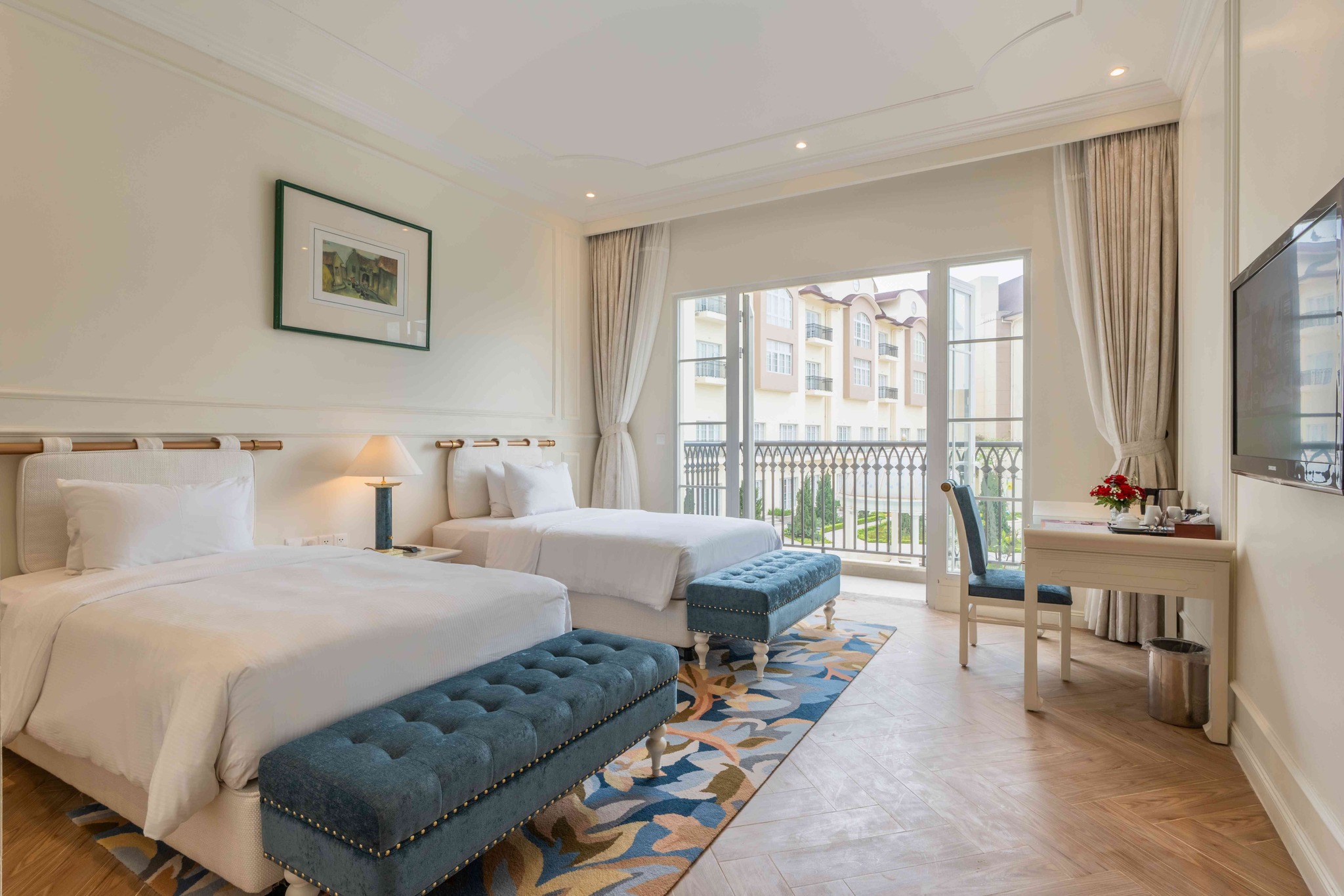 Combo Play & Stay Legend Valley Country Club