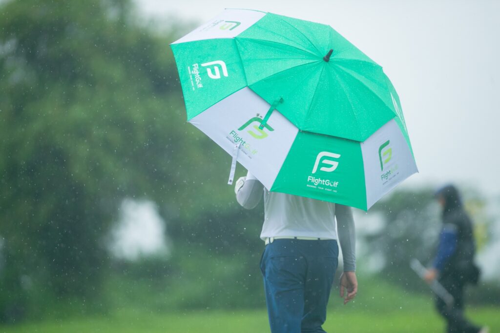 chơi golf teetime trong tuần