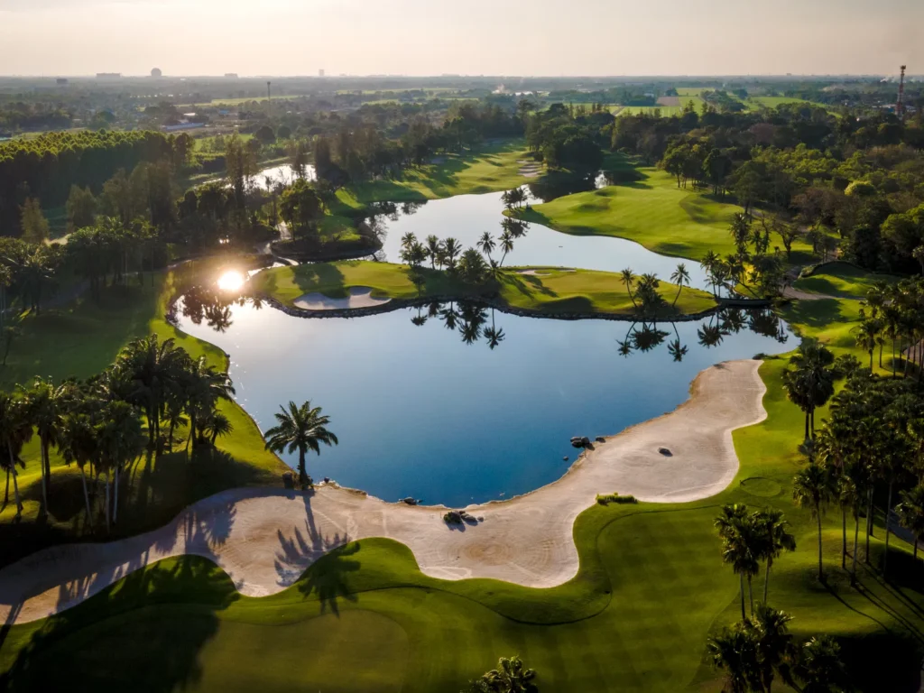tour golf Côn Minh (Trung Quốc) hay Pattaya (Thái Lan)
