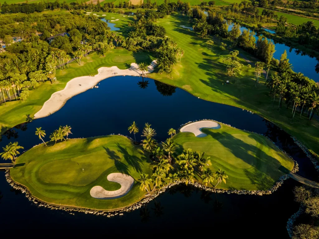 tour golf Côn Minh (Trung Quốc) hay Pattaya (Thái Lan)