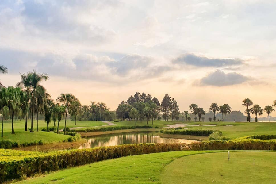 sân golf Heron Lake