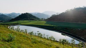 sân golf montana hoà bình