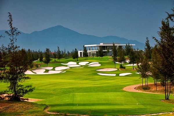 golf-course-in-vietnam-kham-pha-trai-nghiem-golf-dang-cap-va-xu-huong-booking-moi-nhat-2026-BRG-Đà-Nẵng-Golf-Resort