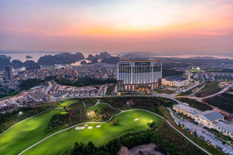 FLC-Ha-Long